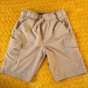Buffalo David Bitton Zoltan Straight Fit Cargo Shorts (Boys Size 6)